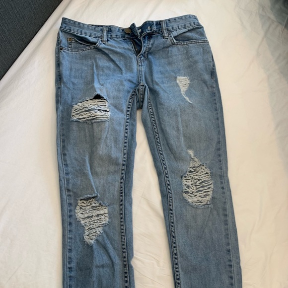 Distressed Billabong Jeans - Picture 2 of 5